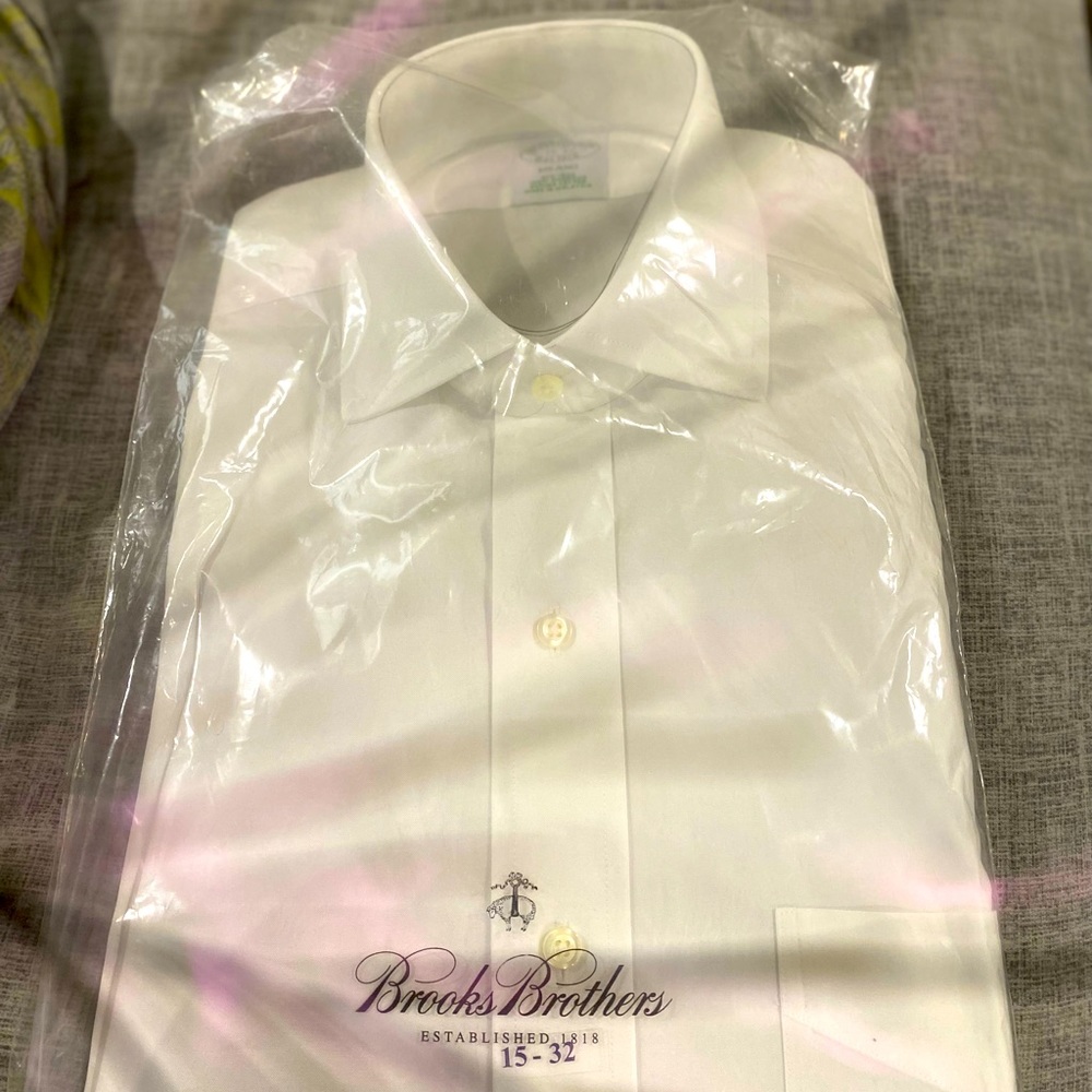 BRAND NEW Brooks Brothers White Dress Shirt 15-32 Milano Fit (Slim)